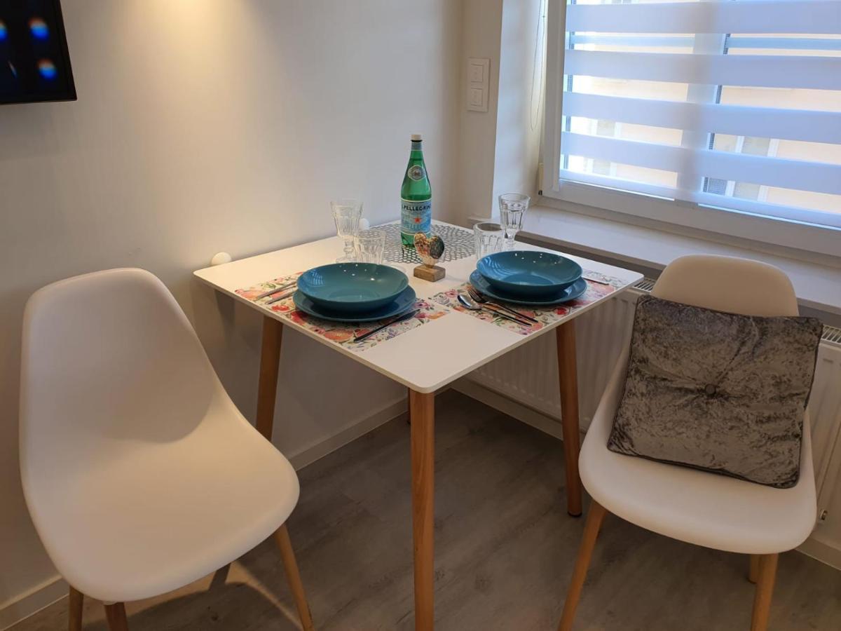 Apartament Przy Starowce - Hampton โบเลสวาเวียส ภายนอก รูปภาพ