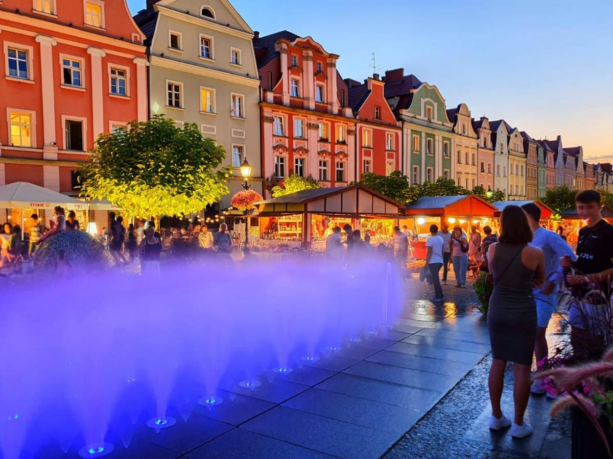 Apartament Przy Starowce - Hampton โบเลสวาเวียส ภายนอก รูปภาพ